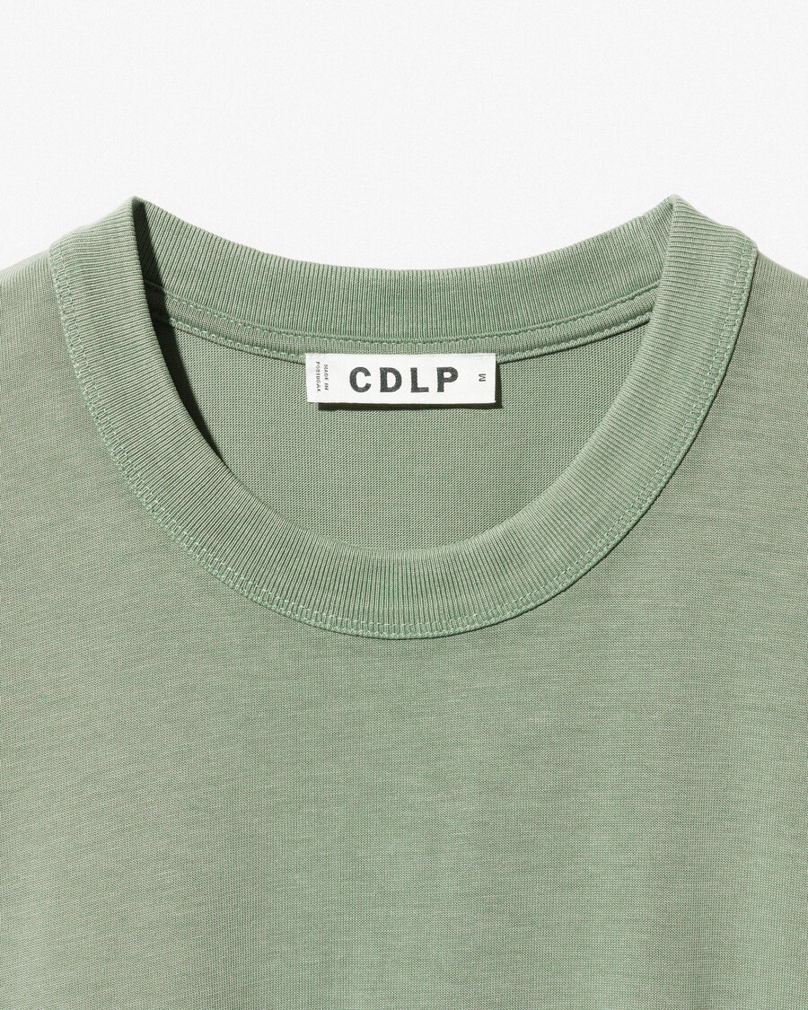 schweres herren-t-shirt in salbeigrün jetzt kaufen — cdlp