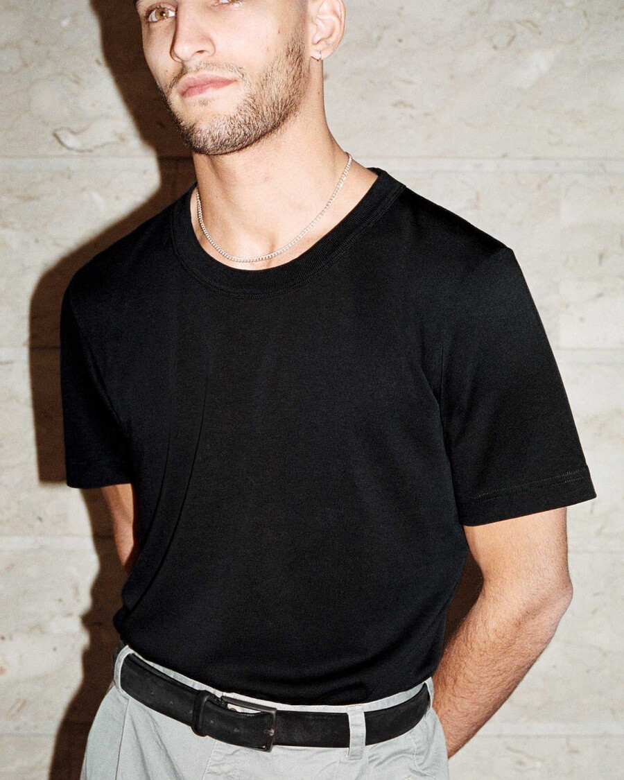 schweres herren-t-shirt in schwarz jetzt kaufen — cdlp