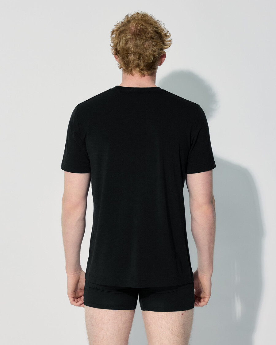 schwarzes herren-t-shirt aus merinowolle jetzt kaufen — cdlp