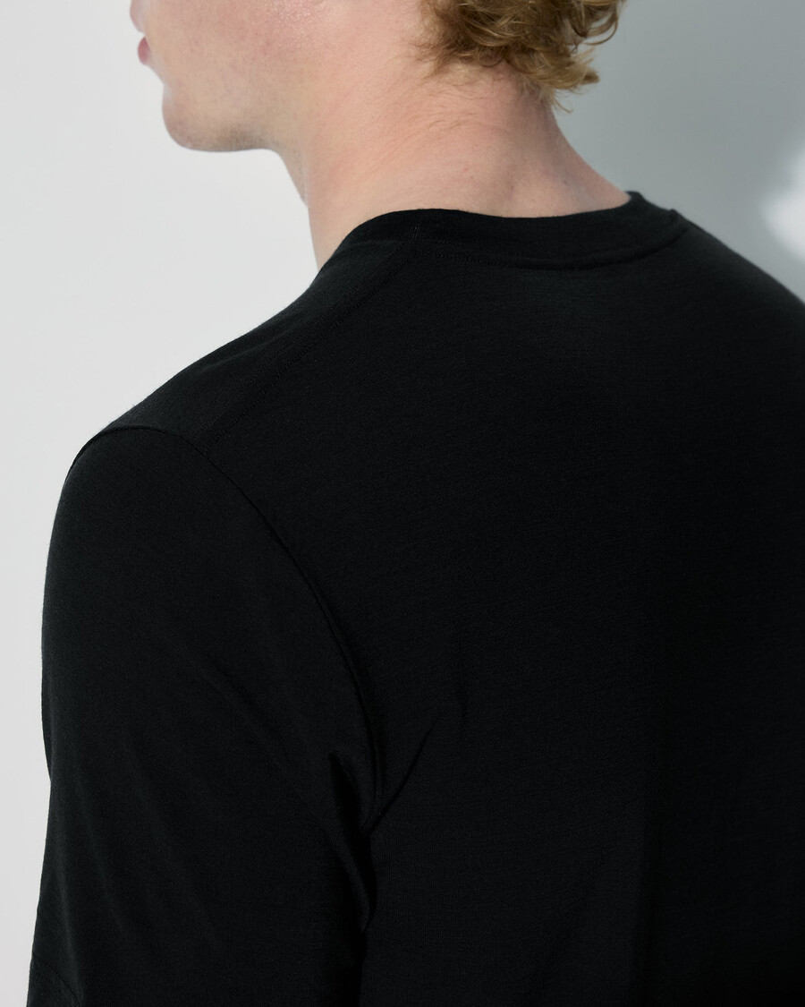 schwarzes herren-t-shirt aus merinowolle jetzt kaufen — cdlp