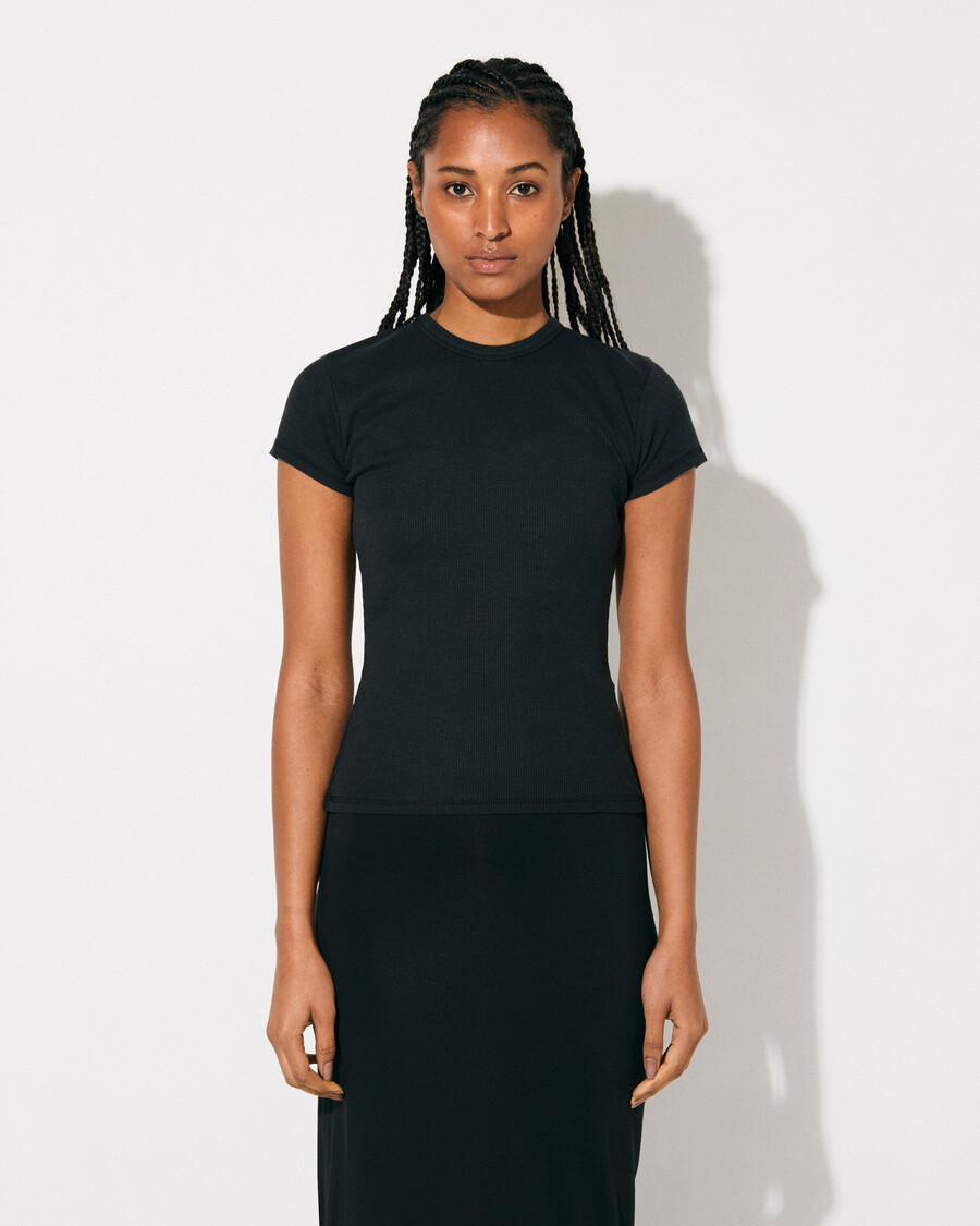 damen-rippstrick-t-shirt in off-black jetzt shoppen — cdlp